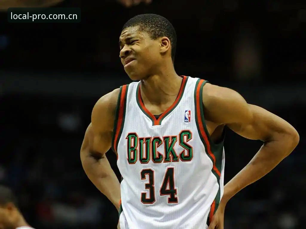 字母哥交易倒计时36小时：快船为何突然试训低顺位新秀？NBA选秀前夜操作逻辑全解析